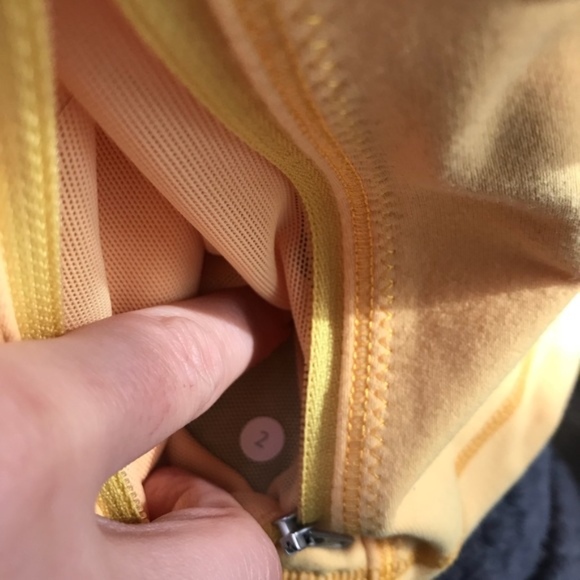 Lululemon size 2 jacket - Picture 2 of 2